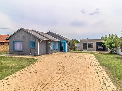 3 Bedroom House For Sale in Kempton Park - h7fr.webp