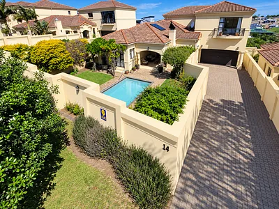 3 Bedroom Townhouse For Sale in Port Elizabeth - img