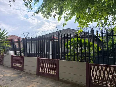 9 Bedroom House For Sale in Johannesburg - img