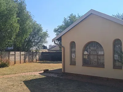 3 Bedroom House For Sale in Alberton - 6fZe.webp
