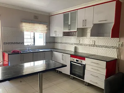3 Bedroom Apartment For Sale in Soweto - 3XZj.webp
