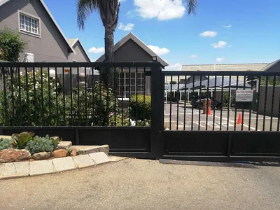 2 Bedroom Townhouse For Sale in Johannesburg - img