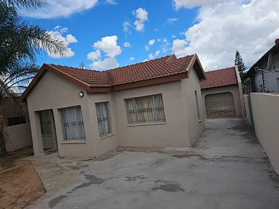 3 Bedroom House For Sale in Polokwane - xNVo.webp
