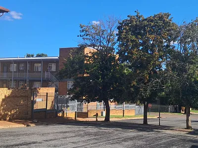 2 Bedroom Apartment For Sale in Alberton - tjI3.webp