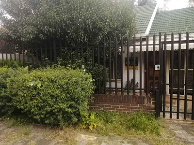 3 Bedroom House For Sale in Johannesburg - Rtai.webp