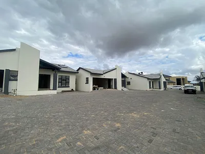 3 Bedroom Townhouse For Sale in Polokwane - img