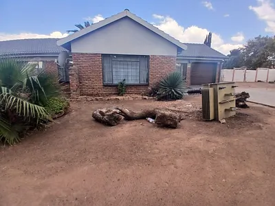 3 Bedroom House For Sale in Polokwane - img