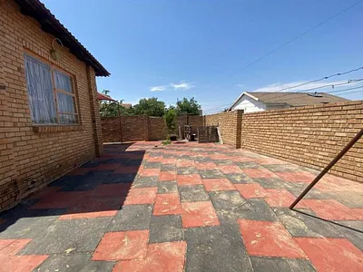 3 Bedroom House For Sale in Polokwane - img