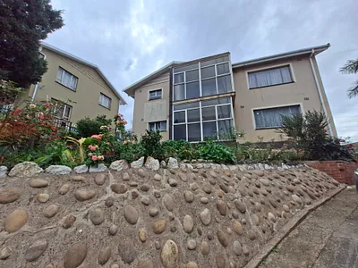 3 Bedroom House To Rent in Chatsworth - qoeQ.webp
