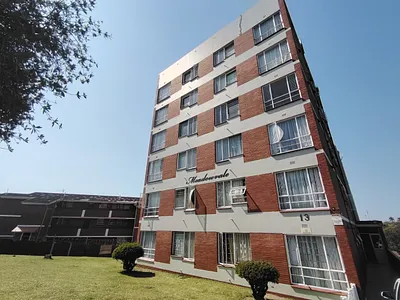 2.5 Bedroom Apartment To Rent in Pinetown - 34D5.webp