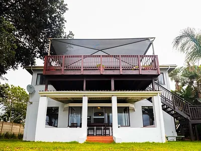 5 Bedroom House For Sale in Amanzimtoti - BcsK.webp