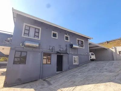 3 Bedroom Apartment To Rent in Durban - OmhP.webp