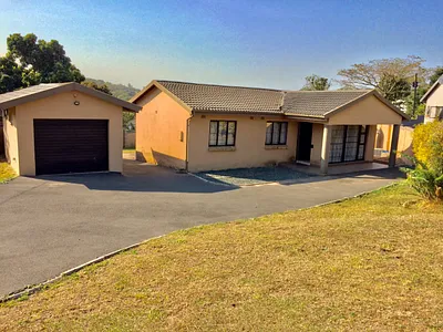 3 Bedroom House To Rent in Pinetown - lEZn.webp