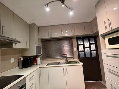 3 Bedroom House For Sale in Chatsworth - nEkO.webp