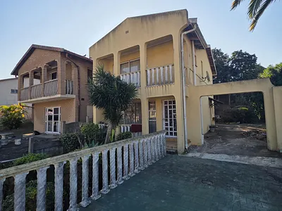 2 Bedroom House To Rent in Chatsworth - JMSB.webp