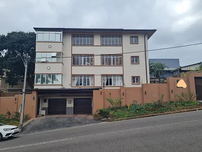 3 Bedroom Apartment To Rent in Durban - pBLv.webp