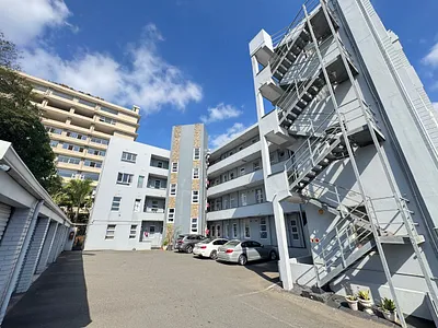 3 Bedroom Apartment To Rent in Durban - sfDX.webp