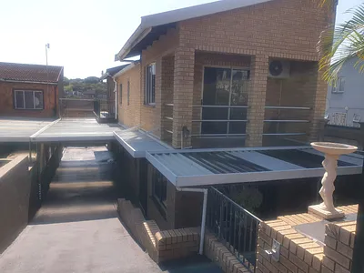 4 Bedroom House For Sale in Chatsworth - EG6s.webp