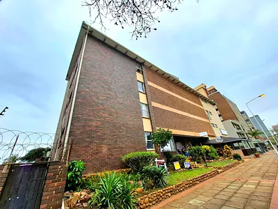 1.5 Bedroom Apartment For Sale in Amanzimtoti - WZxA.webp