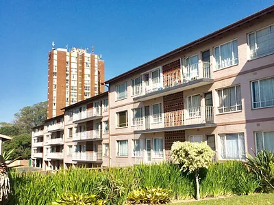 3 Bedroom Apartment To Rent in Pinetown - Ioyz.webp