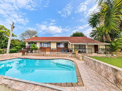 4 Bedroom House For Sale in Durban - FnH8.webp