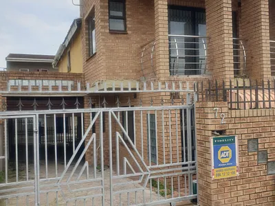 3 Bedroom House To Rent in Chatsworth - 2ZSL.webp