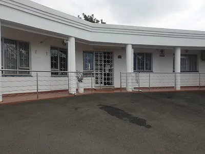 5 Bedroom House For Sale in Chatsworth - SYtQ.webp