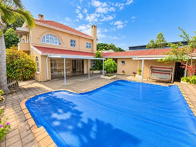 7 Bedroom House For Sale in Durban - iZli.webp