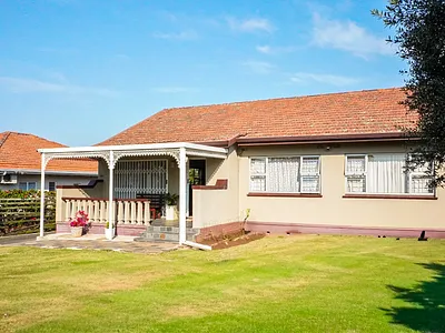 10 Bedroom House For Sale in Durban - RcvR.webp