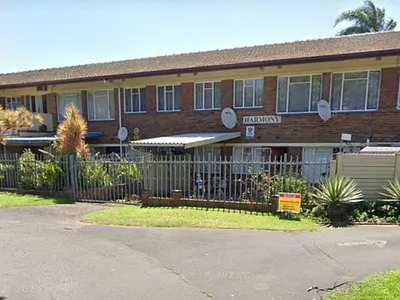 2 Bedroom Apartment To Rent in Queensburgh - tkIj.webp