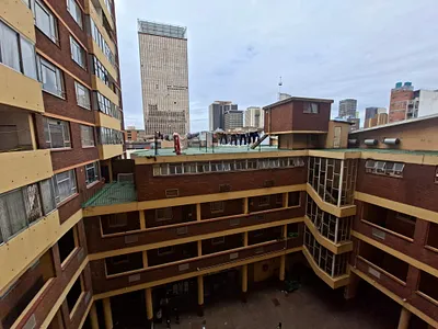 2 Bedroom Apartment For Sale in Durban - DvhH.webp