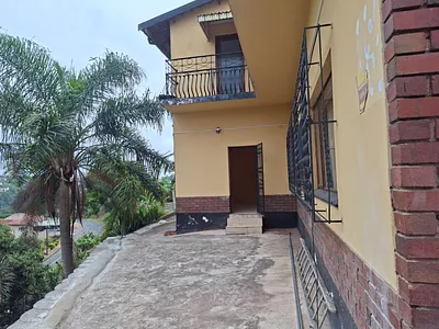 3 Bedroom House To Rent in Chatsworth - img