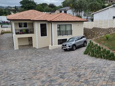 3 Bedroom Apartment To Rent in Durban - dcFz.webp