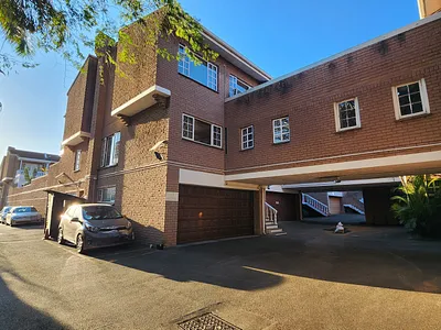 4 Bedroom Townhouse For Sale in Durban - D3QF.webp