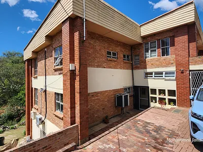 3 Bedroom Apartment To Rent in Durban - wtG9.webp