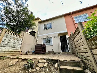2 Bedroom House For Sale in Durban - aCwk.webp