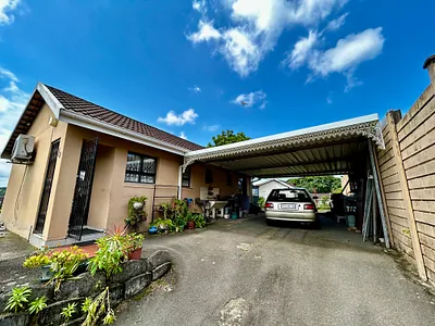 3 Bedroom Townhouse For Sale in Durban - 8rRR.webp