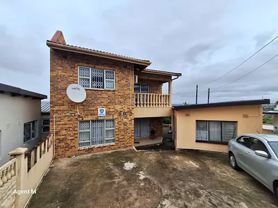 4 Bedroom House For Sale in Durban - L5xQ.webp