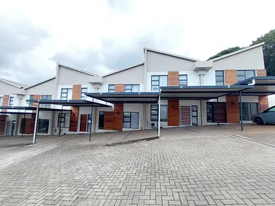 4 Bedroom Townhouse For Sale in Durban - bPt8.webp