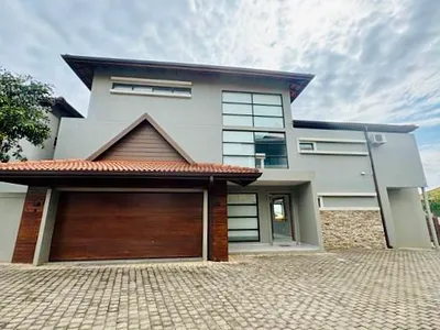 5 Bedroom Townhouse To Rent in Umhlanga - 1ofU.webp