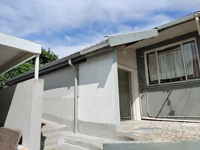 1 Bedroom Apartment To Rent in Durban - EG8g.webp