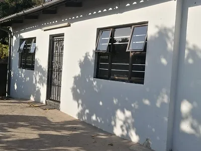 2 Bedroom Apartment To Rent in Chatsworth - XRDo.webp