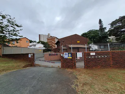 3 Bedroom Apartment For Sale in Durban - h5Lo.webp