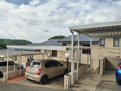 3 Bedroom Apartment For Sale in Durban - JXbQ.webp