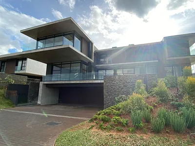 5 Bedroom Townhouse For Sale in Umhlanga - c6rn.webp