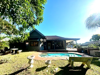 8 Bedroom House For Sale in Durban - hOAX.webp