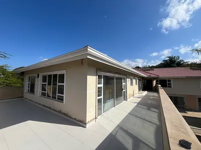 4 Bedroom Apartment To Rent in Durban North - QUdW.webp
