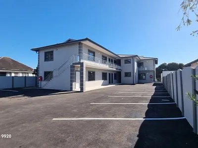 2 Bedroom Apartment To Rent in Durban North - uizx.webp