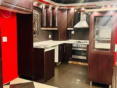 2 Bedroom Apartment To Rent in Phoenix - kYrA.webp