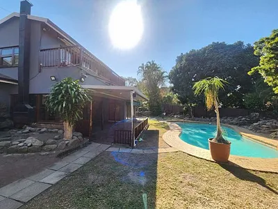 4 Bedroom House For Sale in Durban - kFkw.webp